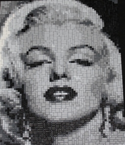 http://myshop.s3-external-3.amazonaws.com/shop2351500.pictures.Ministeck Marilyn Monroe.JPG